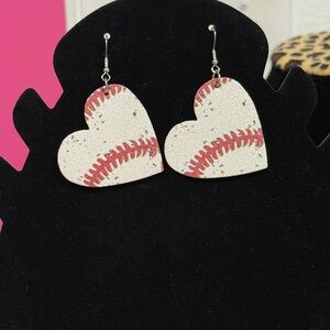 Heart-Shaped Baseball Stitch Earrings - White & Red